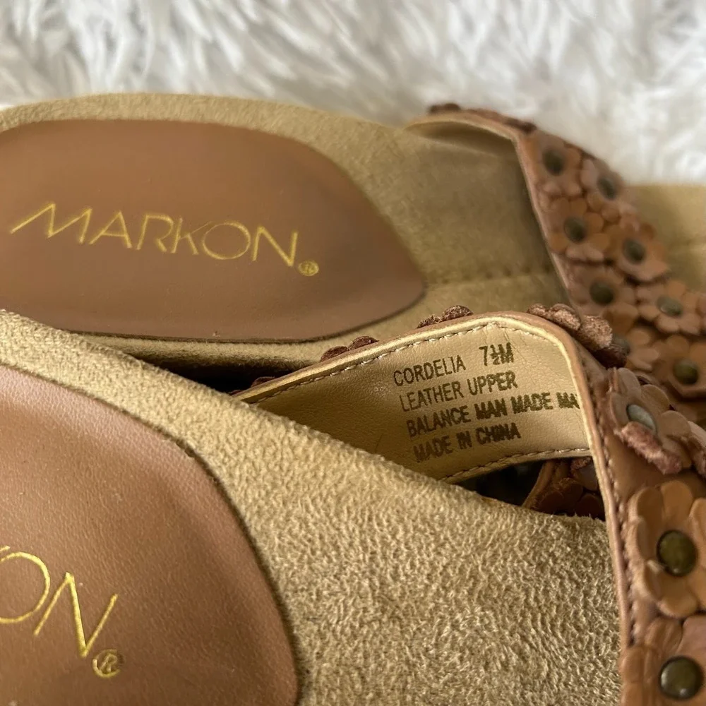 Markon Cordelia Sandals Womens‎ 7.5 Brown Slip On Wedge Floral Boho Cottagecore